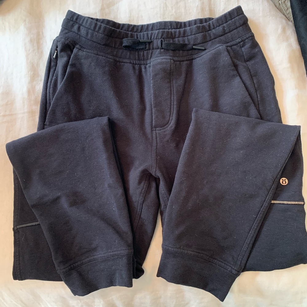 Men’s Lululemon sweats